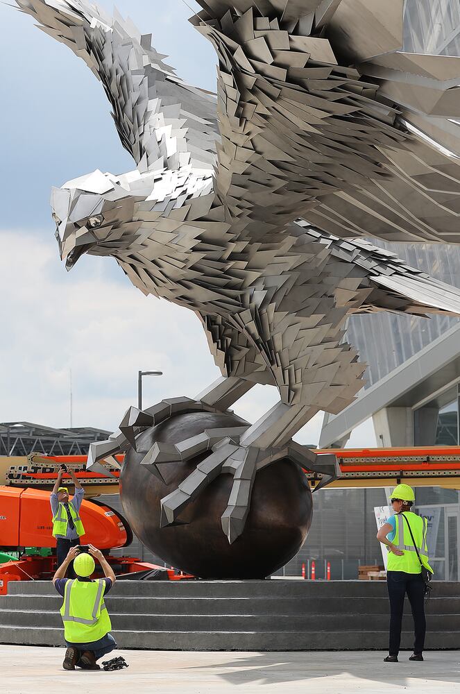 The Falcons' new statue