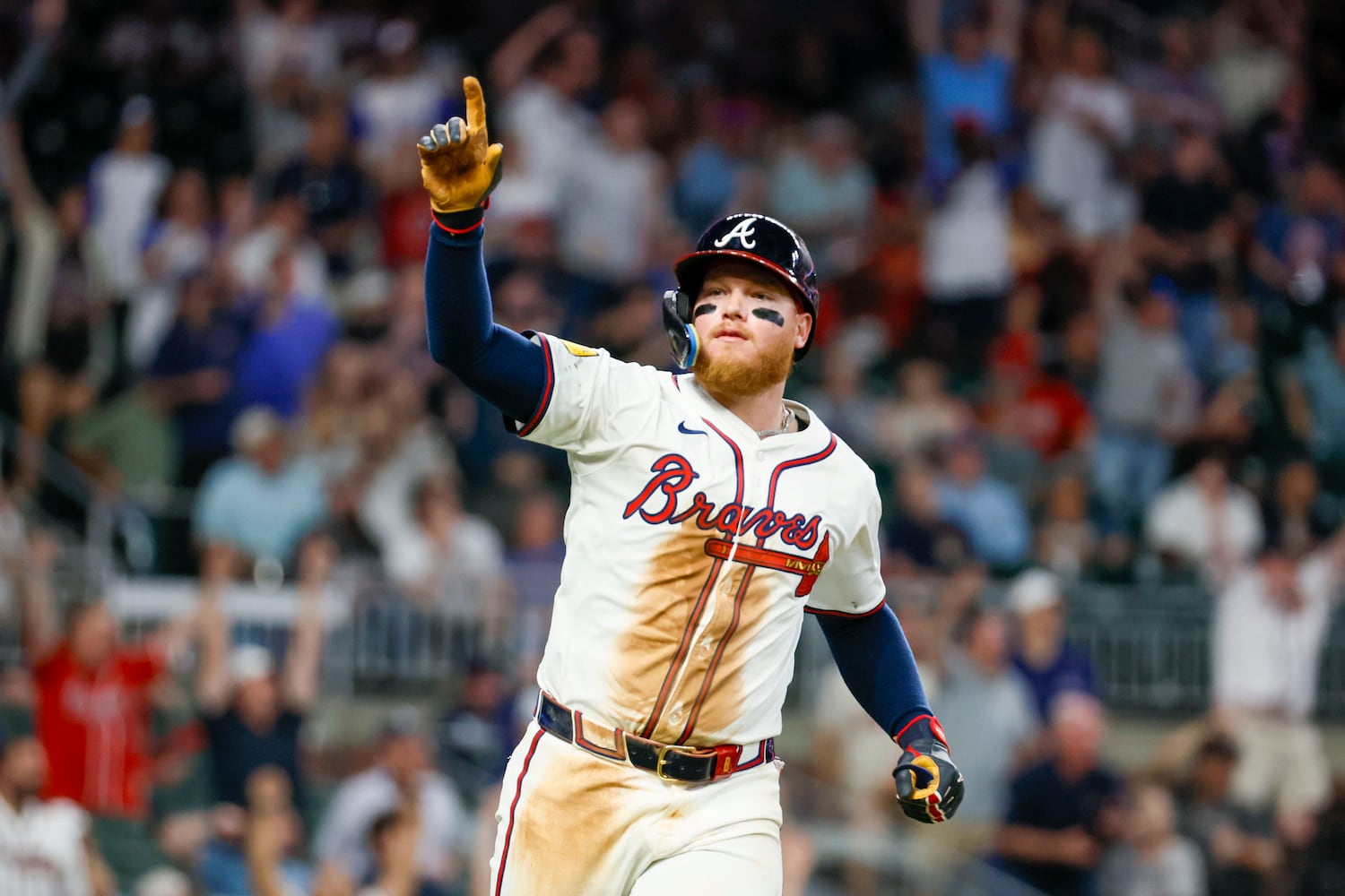 Atlanta Braves outfielder Alex Verdugo (8) reacts after hitting a walk-off single to beat  4-3 victory over the Washington Nationals at Truist Park on Monday, May 12, 2025, in Atlanta.
(Miguel Martinez/ AJC)