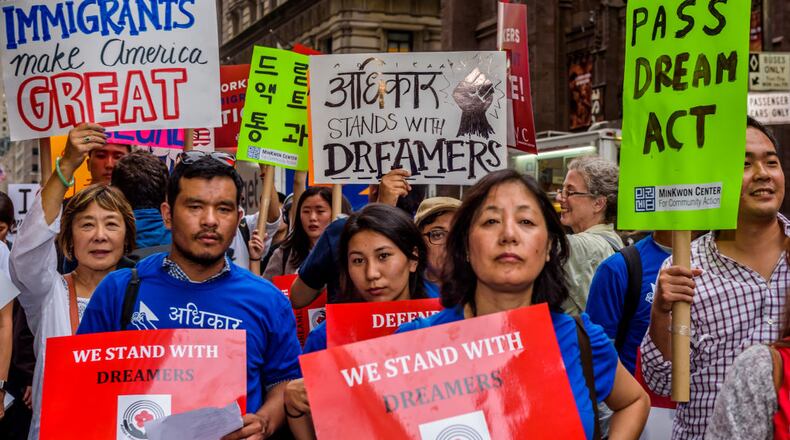 Protesters favor "Dreamers" to stay in the United States.