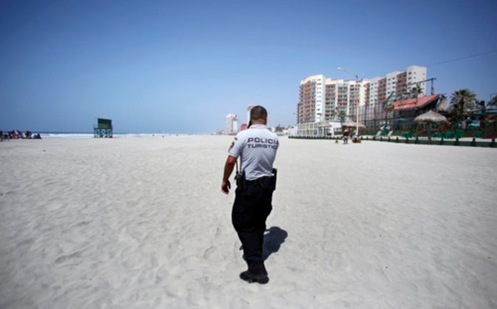Tourists avoid Mexico travel this spring