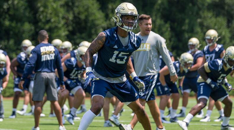Georgia Tech wide receiver Malachi Carter (15) participates in warmups. (Alyssa Pointer/alyssa.pointer@ajc.com)