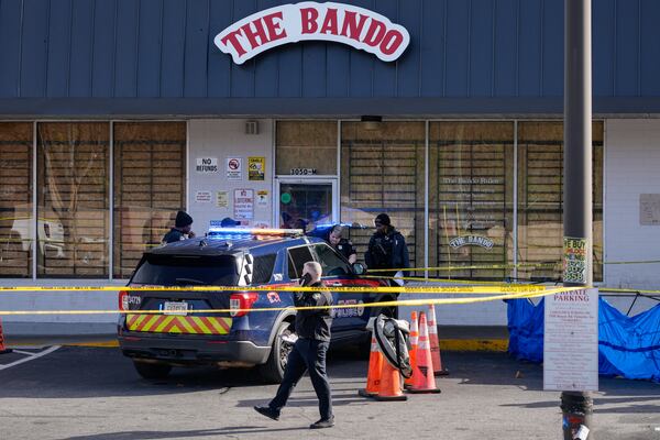 Police responded to the crime area in West Ridge Shopping Center shortly after noon on Saturday. (Ben Hendren for the AJC)