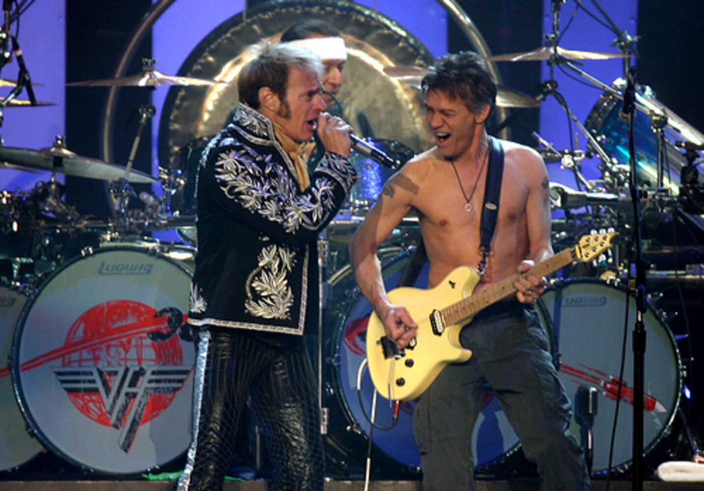 Van Halen rocks Philips Arena