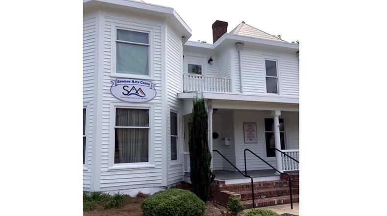 Closed in March because of the COVID-19 pandemic, the Cumming Arts Center in the historic Brannon-Heard House is to reopen on weekends beginning Saturday, Nov. 14.