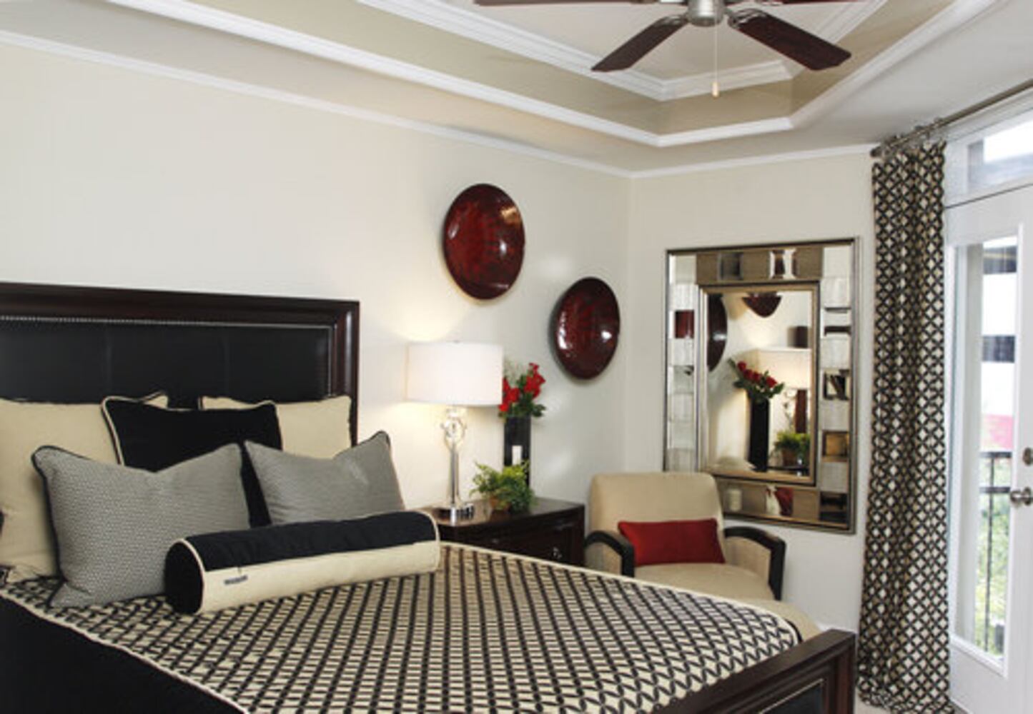 Condo ideal for entertaining couple