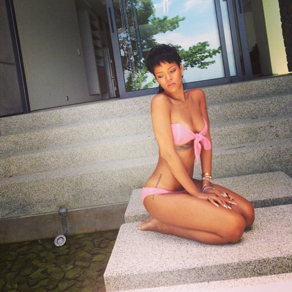 Rihanna, @badgalriri