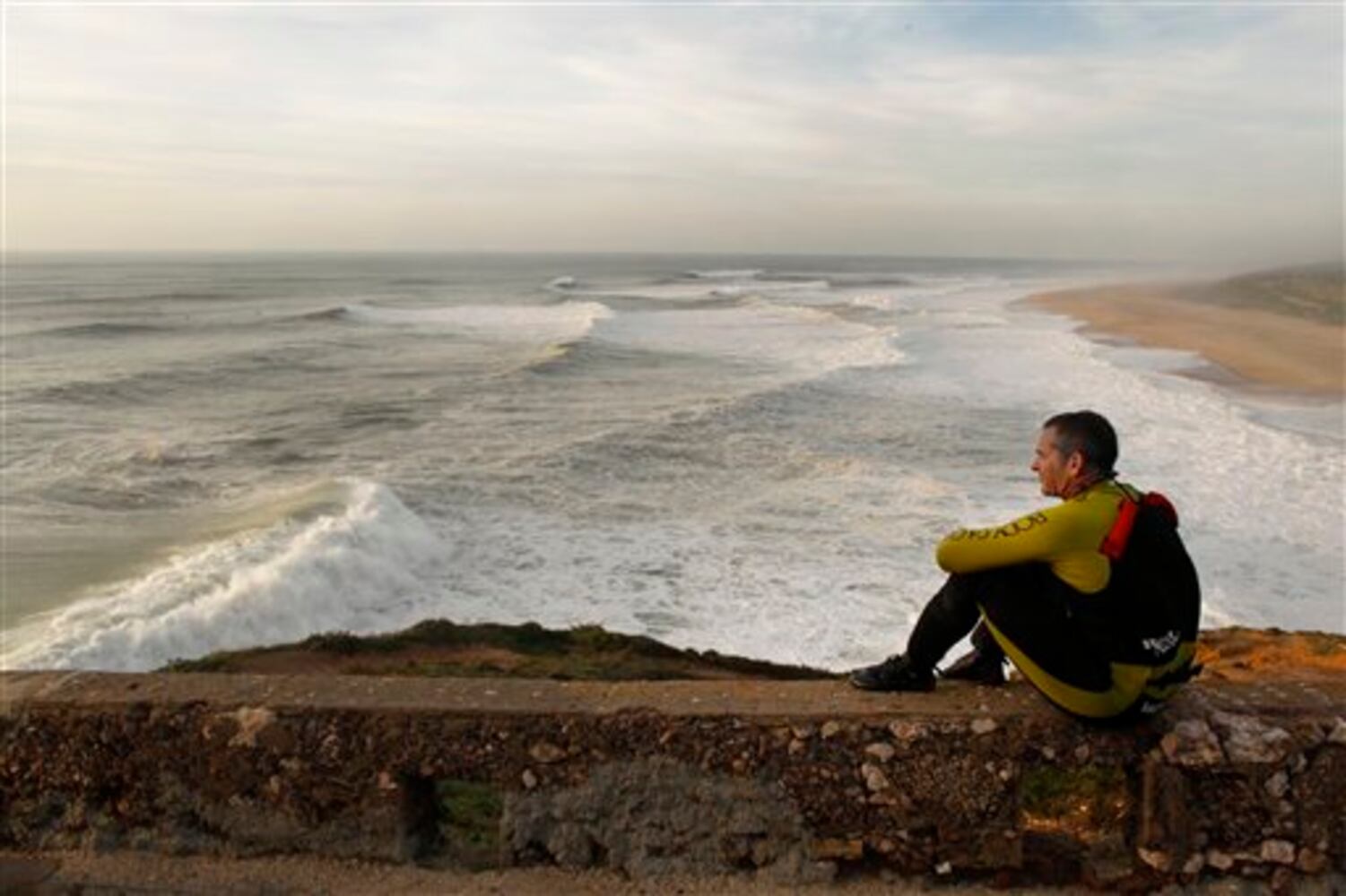 Surfing record may have been broken in Portugal