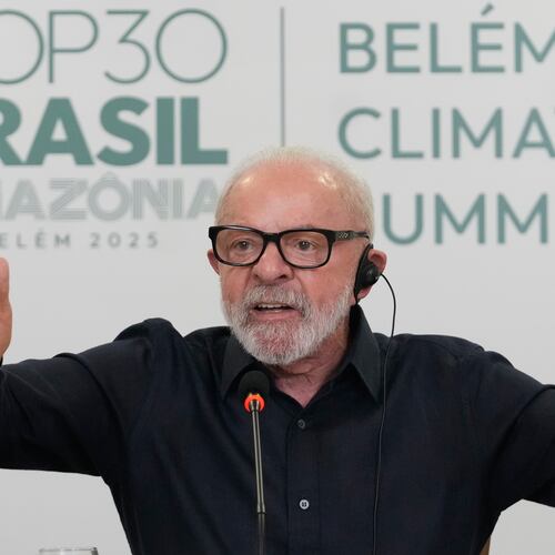 Brazil's President Luiz Inacio Lula da Silva speaks during an interview with the foreign media ahead of the COP30 U.N. Climate Summit in Belem, Para state, Tuesday, Nov. 4, 2025. (AP Photo/Eraldo Peres)