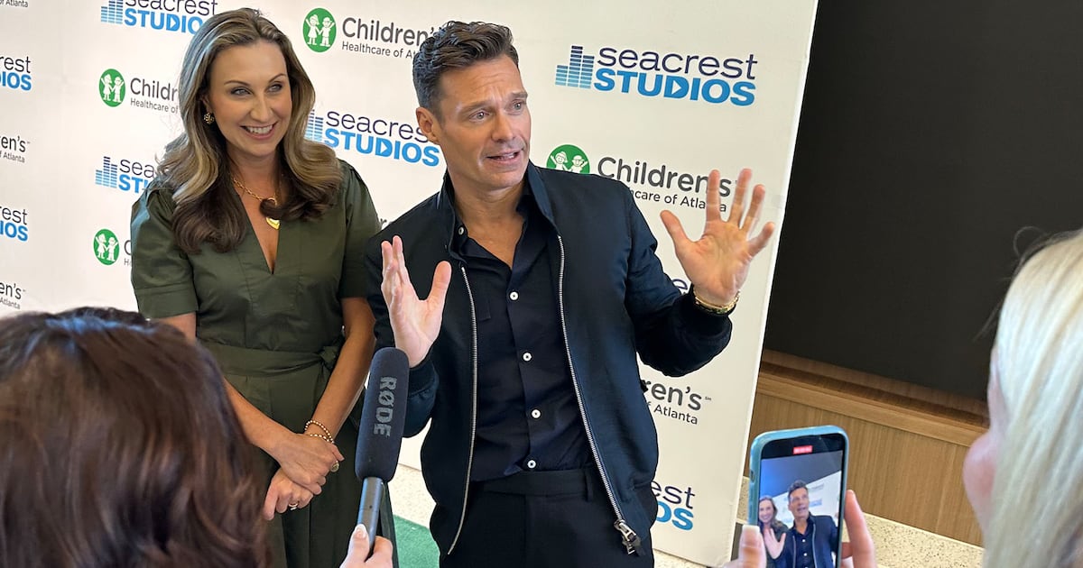Ryan Seacrest bestows Children’s Healthcare of Atlanta new studio for kids Ryan Seacrest bestows Children’s Healthcare of Atlanta new studio for kids