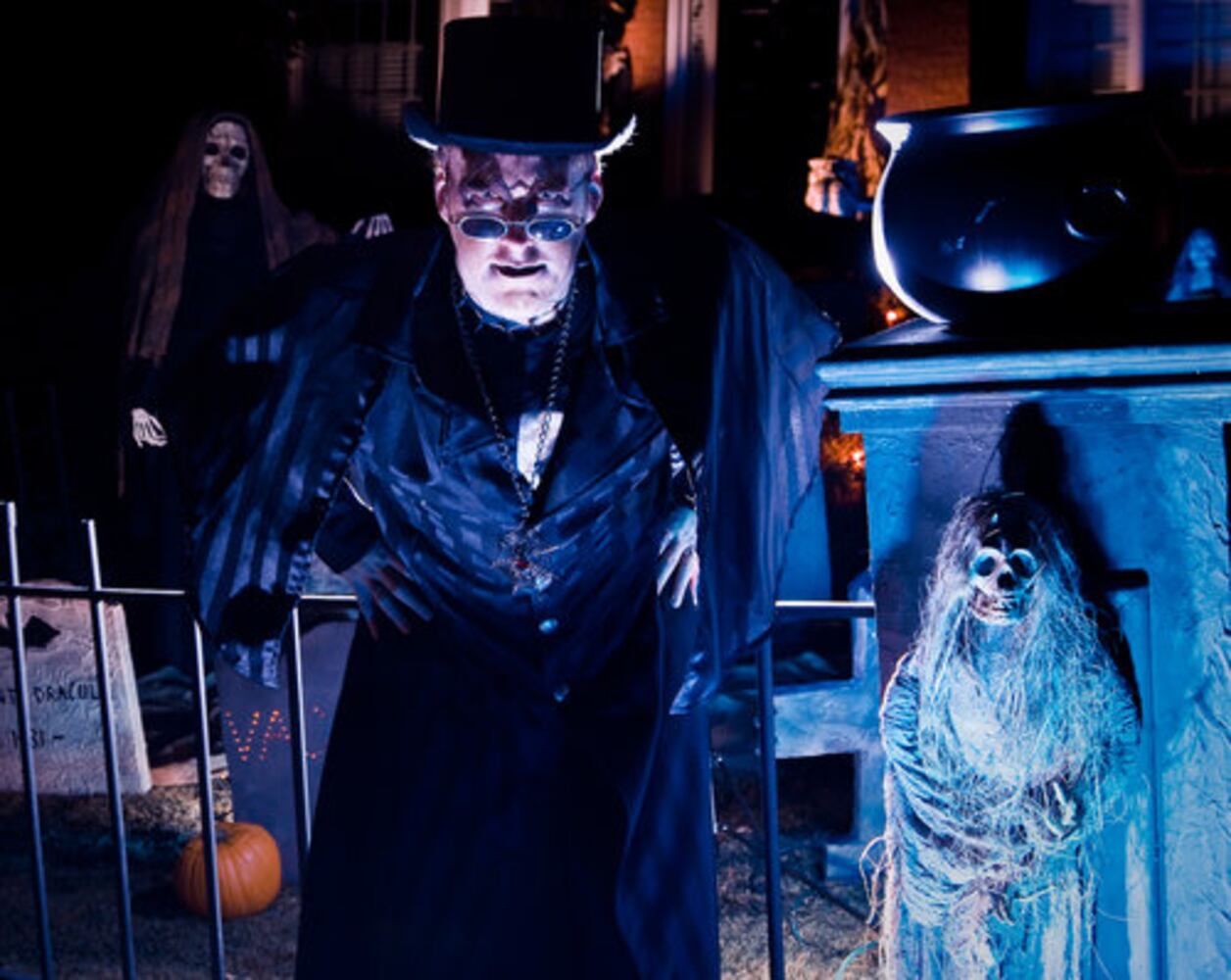 Readers' Halloween Costumes: Part 6