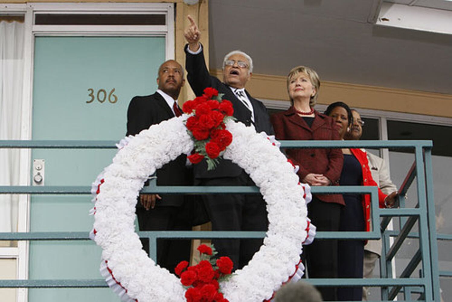 Civil rights leader Benjamin Hooks dies