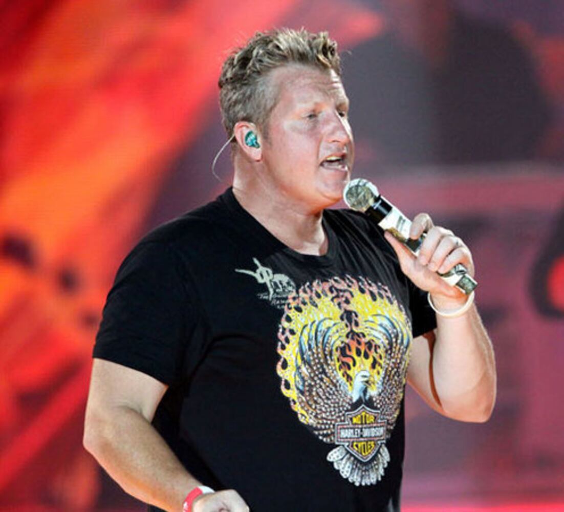 Rascal Flatts and Sara Evans at Aaron's Amphitheatre