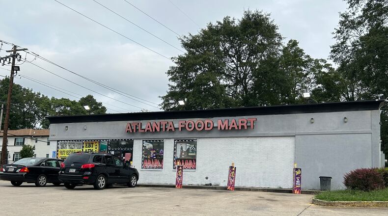 Atlanta Food Mart,located at the intersection of Metropolitan Parkway SW and University Ave SW, was one of the store's included in a new report out of Emory University’s Rollins School of Public Health. The study found that less than half of the small food stores in Atlanta’s majority-Black and low-income neighborhoods offered fresh produce. (Photo courtesy of Emory University)