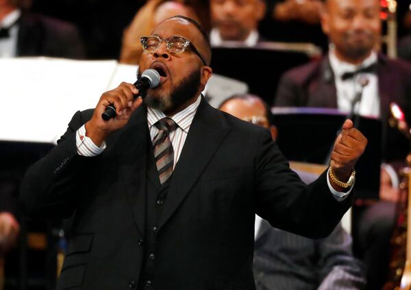 Bishop Marvin Sapp, who started it all, sings at Aretha Franklin's funeral. (Paul Sancya/AP)