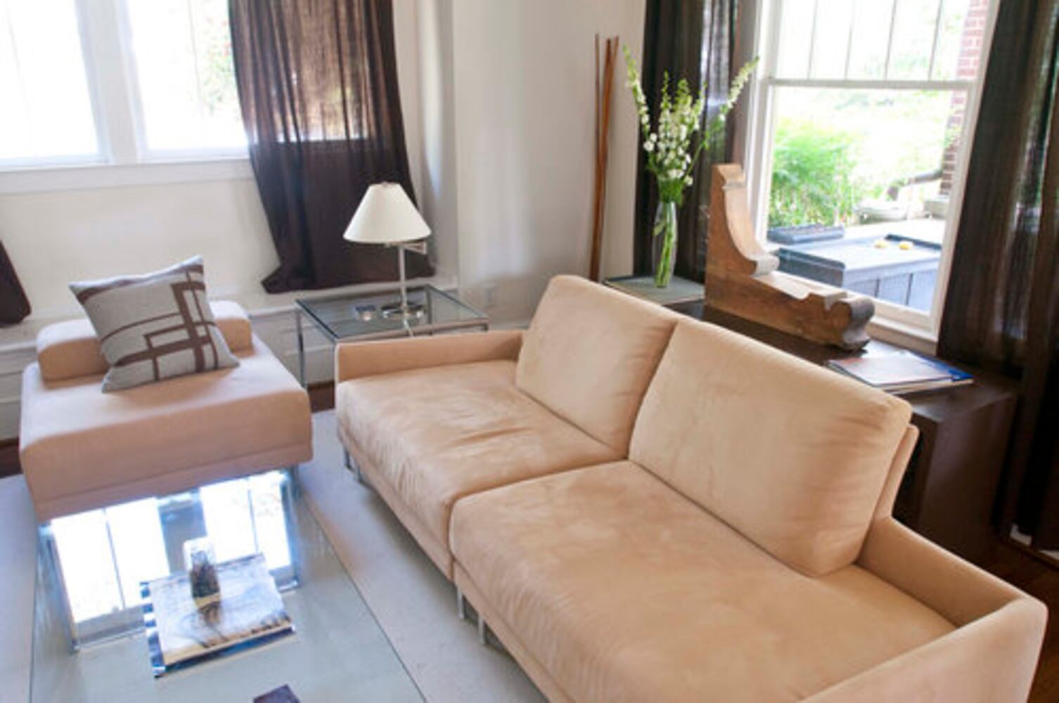 Modern touches in 1920s Midtown Victorian