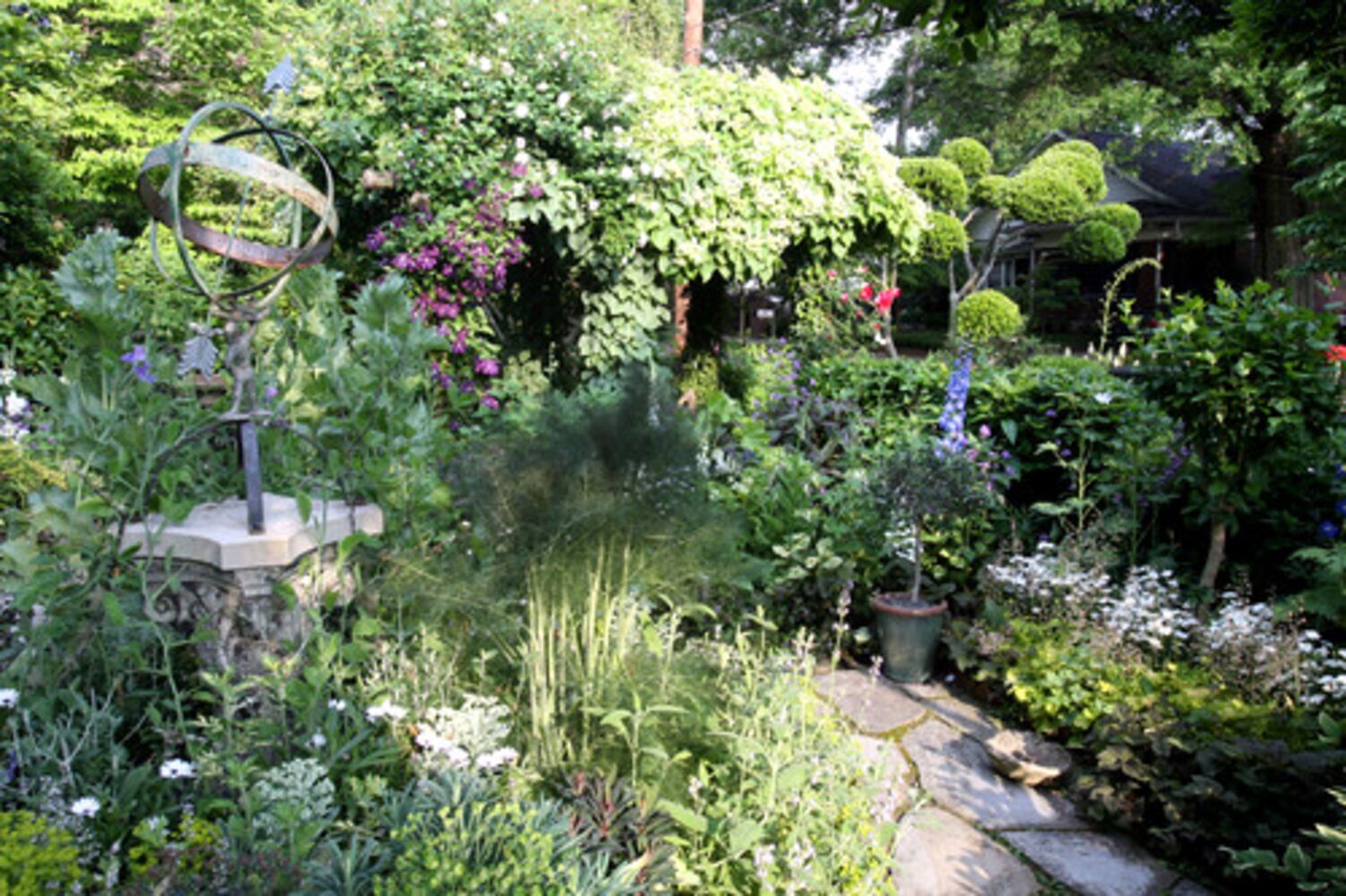 Linger in this Virginia-Highland garden