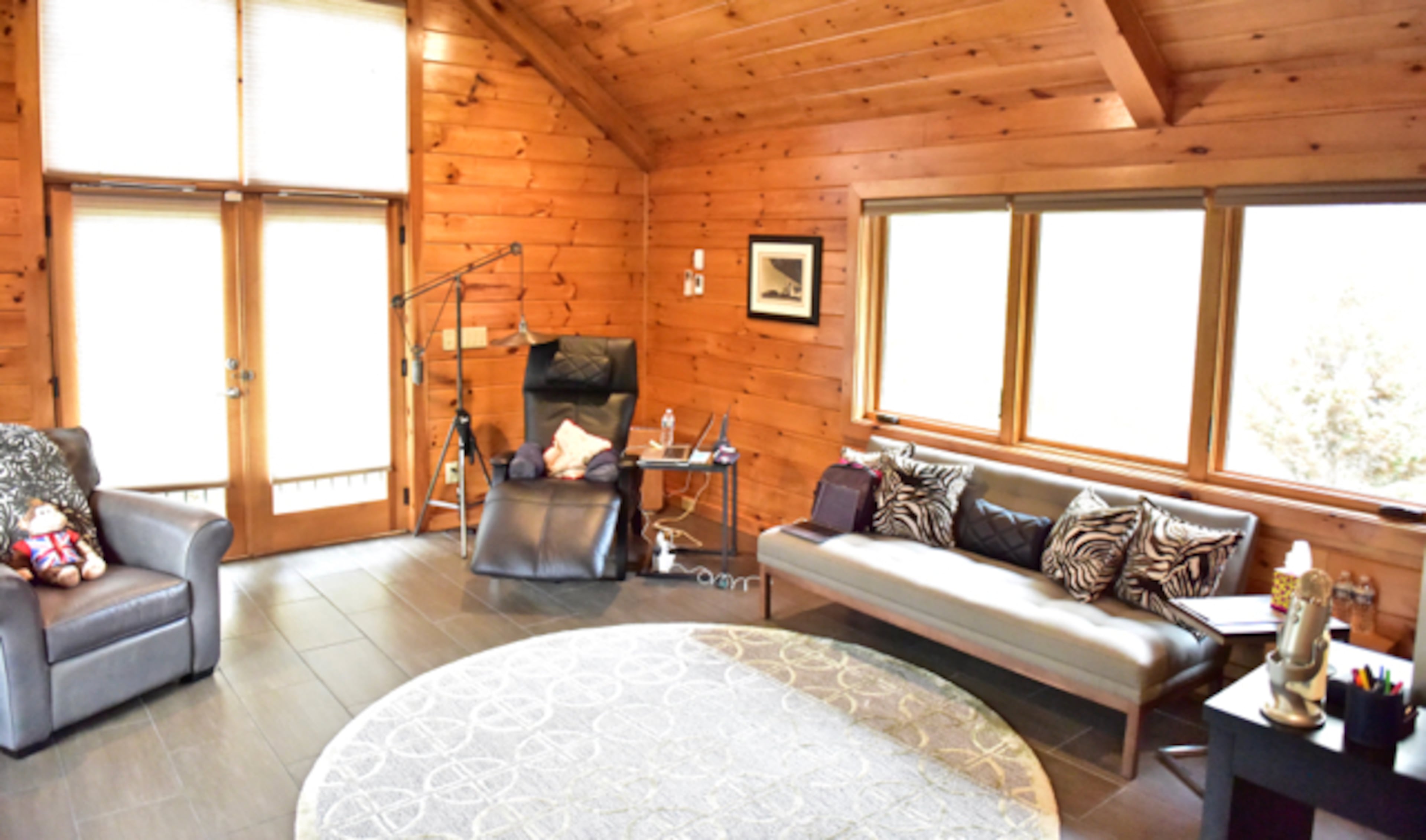Karin Slaughter's first cabin Hemlock Holler had a recliner where she wrote her first two dozen novels. (Marc Brester/AJC)