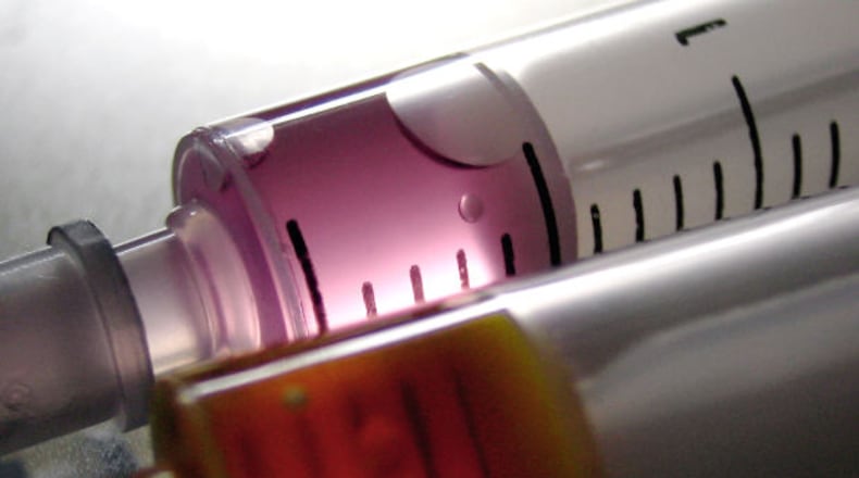 (Photo) Syringe