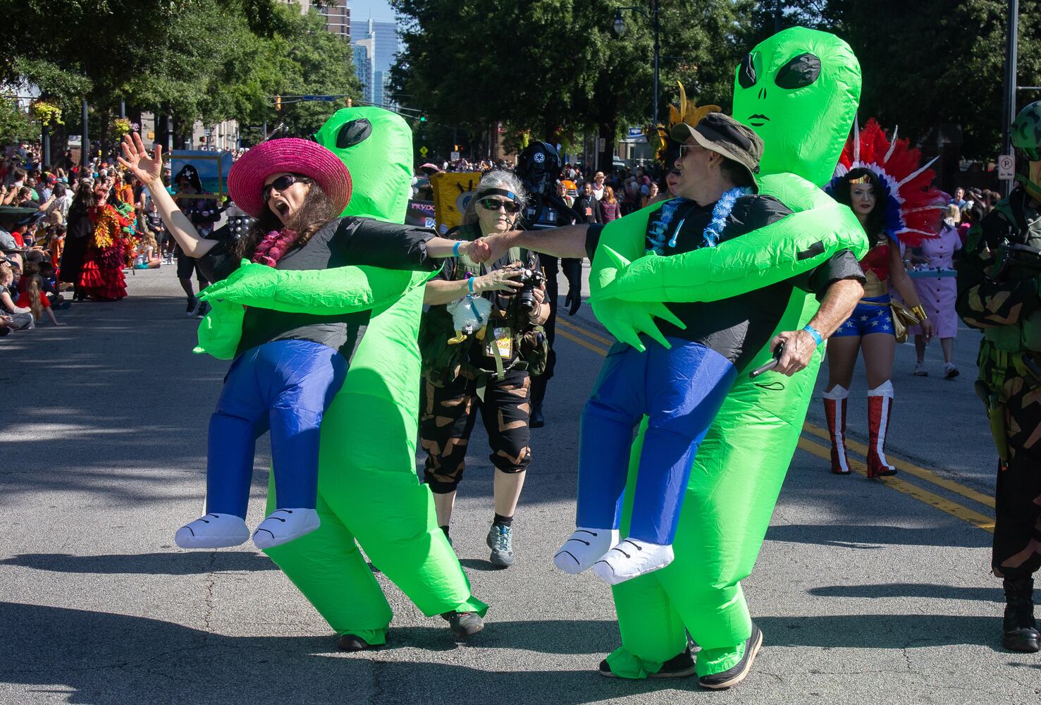 PHOTOS: Dragon Con Parade 2019