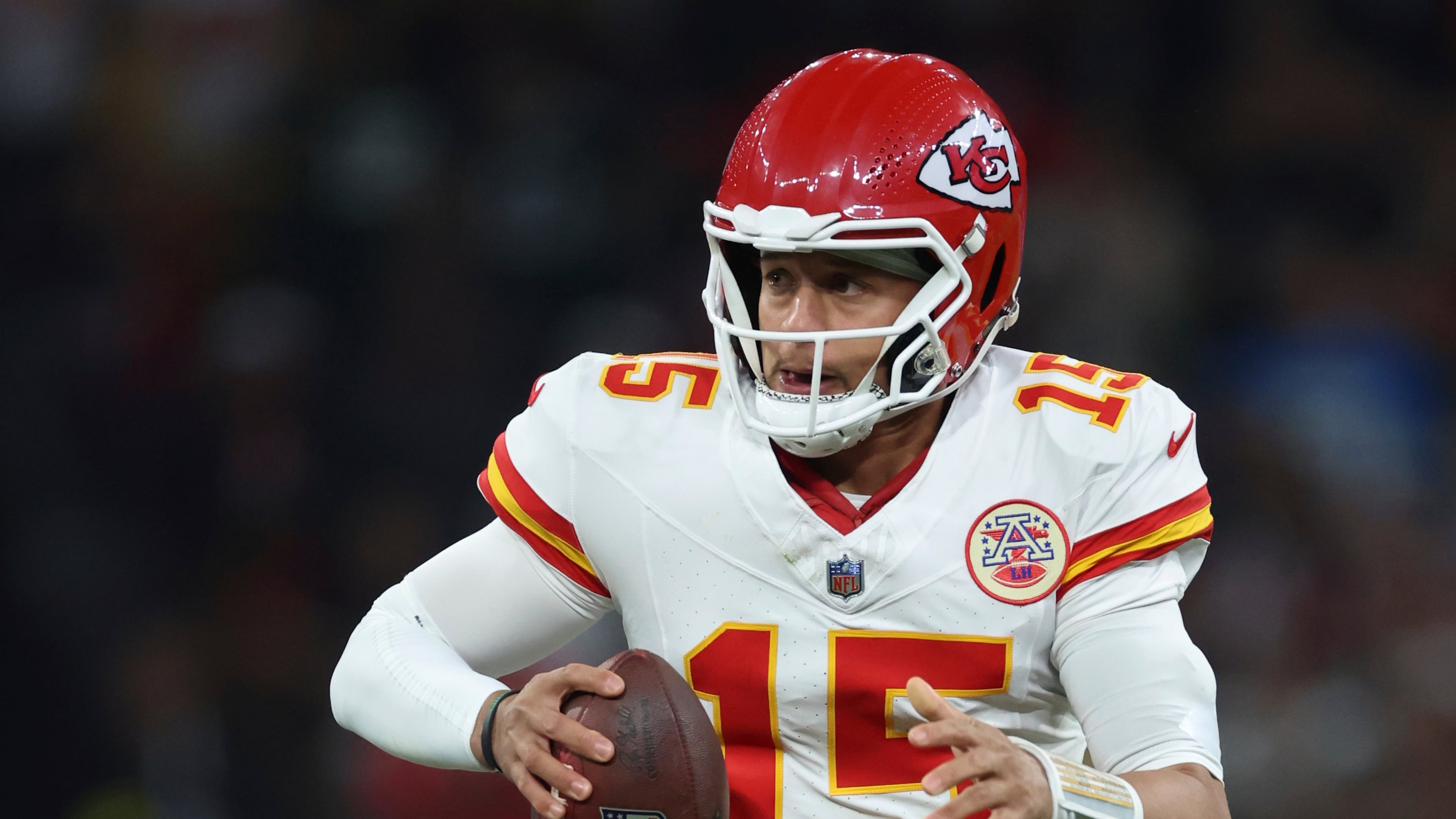 Kansas City Chiefs quarterback Patrick Mahomes plays against the Los Angeles Chargers during the first half of an NFL football game, Friday, Sept. 5, 2025, in Sao Paulo. (AP Photo/Jeff Lewis)