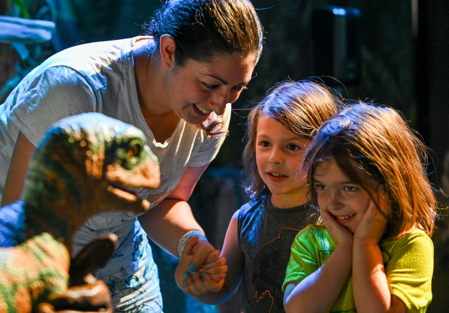 060323 JURASSIC WORLD EXPERIENCE