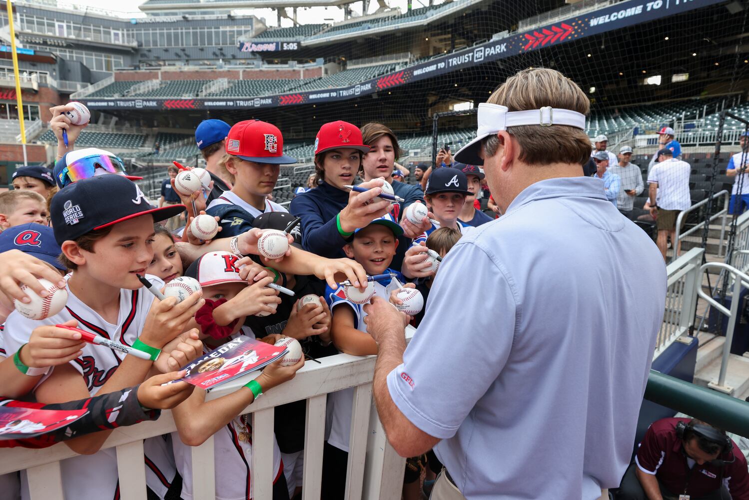 052423 BRAVES PHOTO