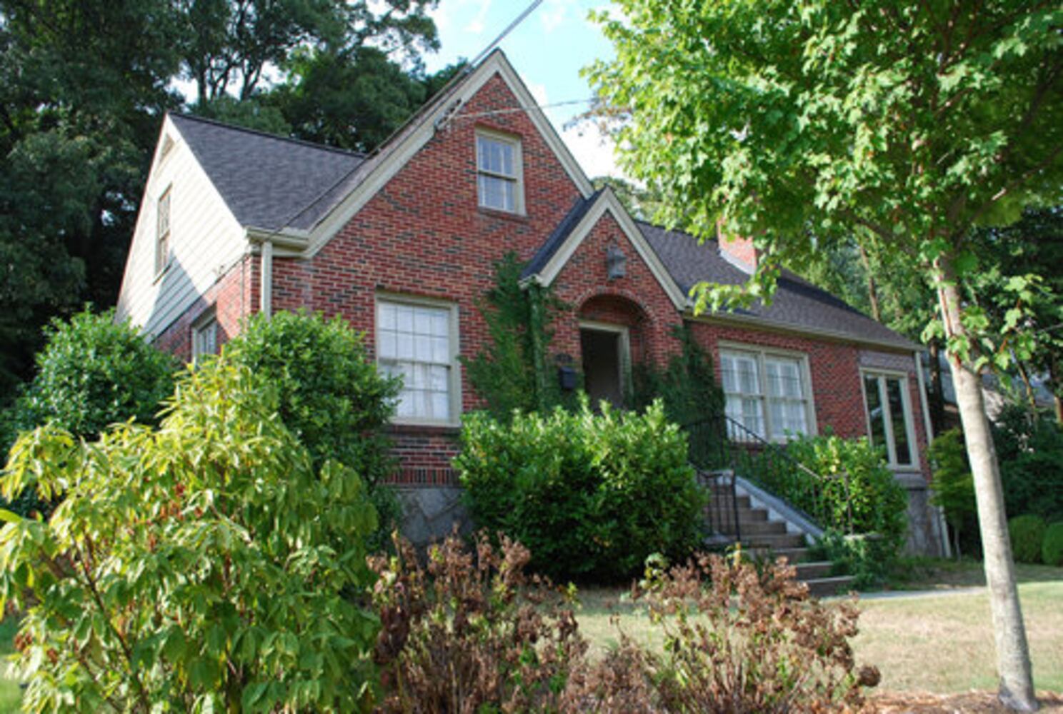 Make the most of a small lot with a second story