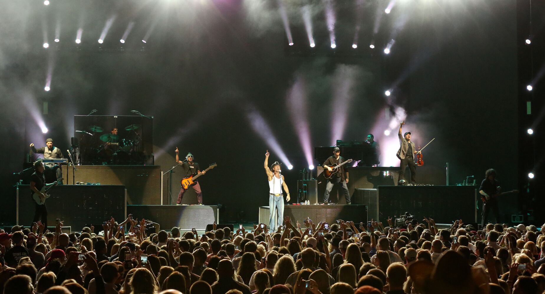 Country music stars play Aaron'sCountry superstar singer-songwriter and actor, Tim McGraw, brought his Two Lanes of Freedom Tour to Aaron's Amphitheatre at Lakewood in Atlanta Amphitheatre at Lakewood