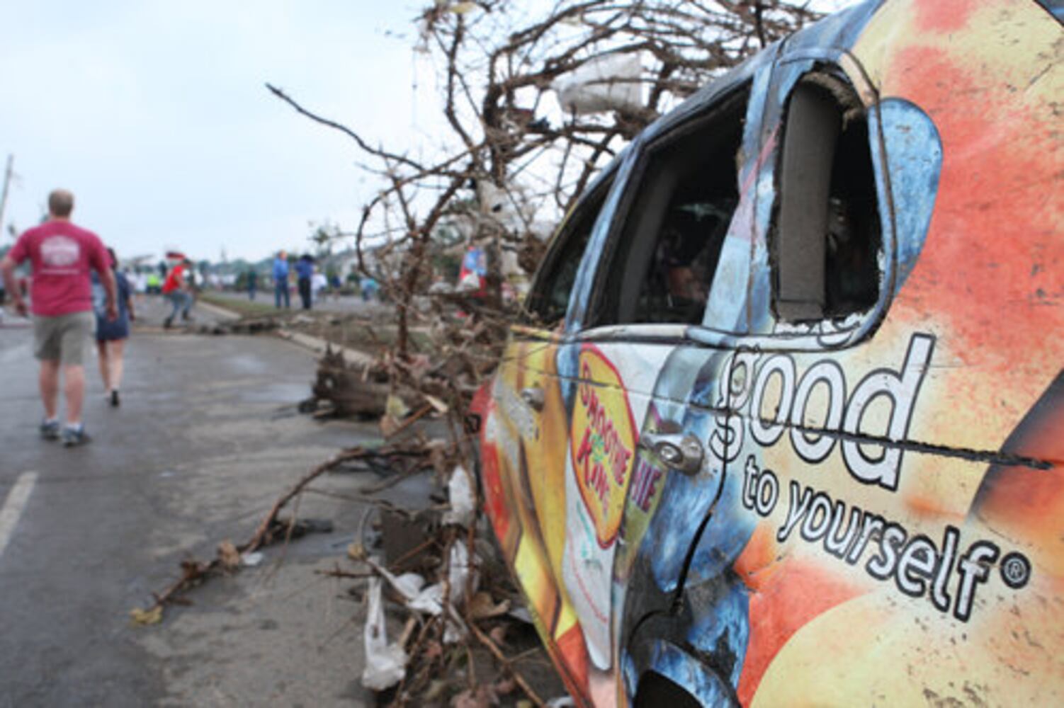 Deadly tornado rips through Tuscaloosa, Ala.