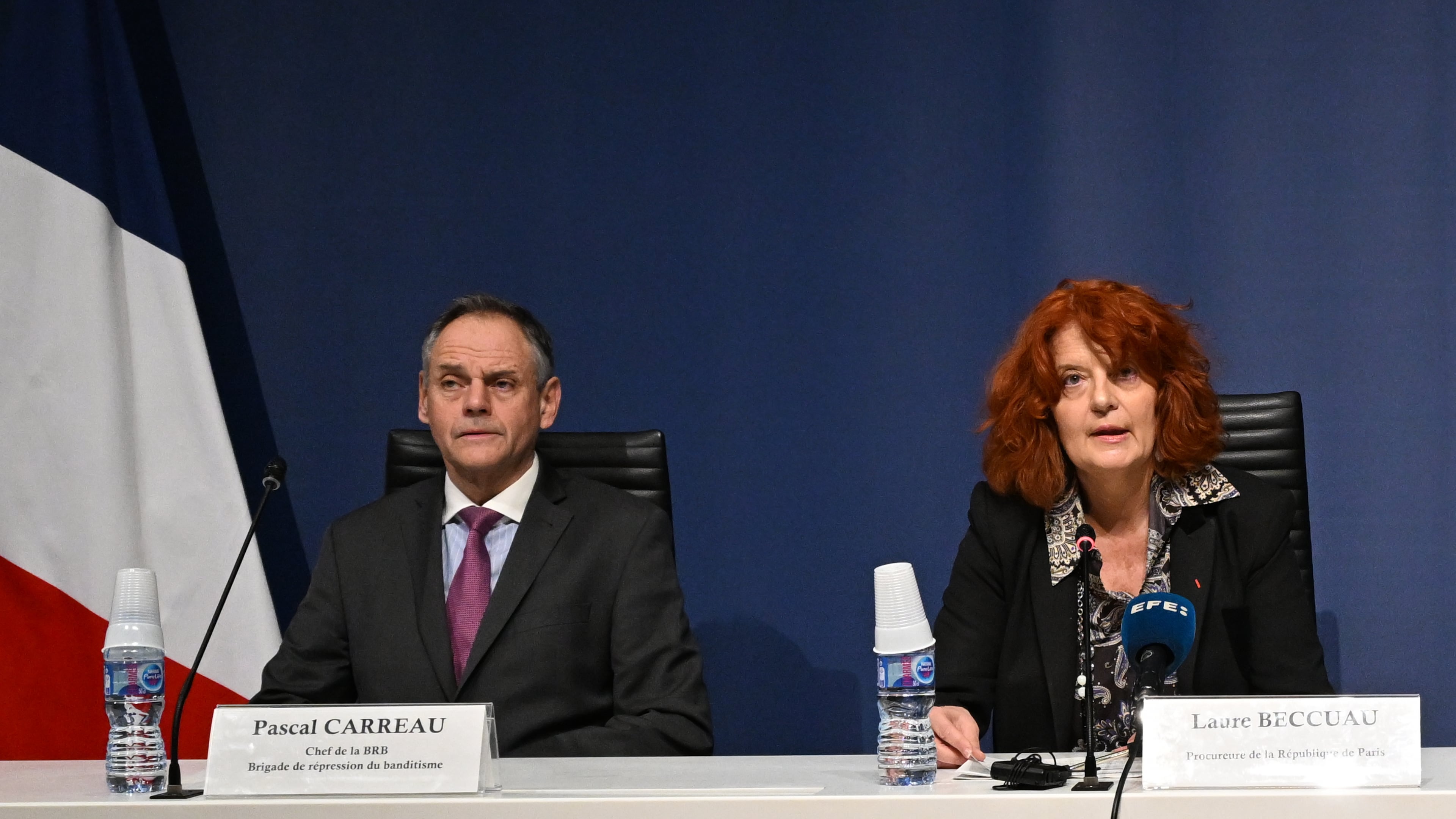 Head of the brigand of banditry repression Pascal Carreau, left, and Paris prosecutor Laure Beccuau speaks attend a news conference at the Paris courthouse Wednesday, Oct. 29, 2025, on the judicial investigation into the jewels robbery at the Louvre museum in Paris, France. (AP Photo/Emma Da Silva)