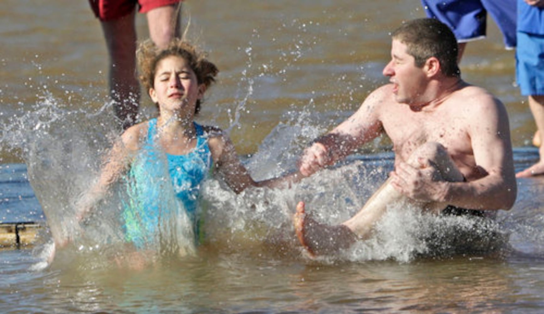 Polar bears take on Lake Lanier
