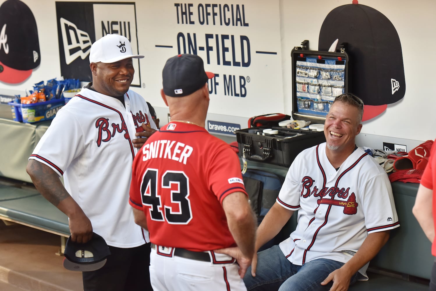 Photos: Braves bring out their legends