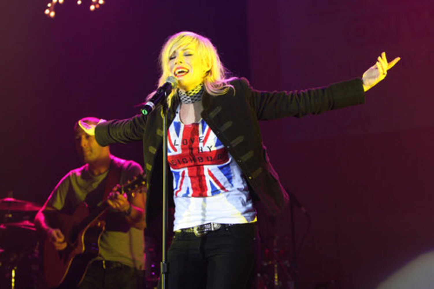 Q100's Miracle on West Peachtree Christmas concert