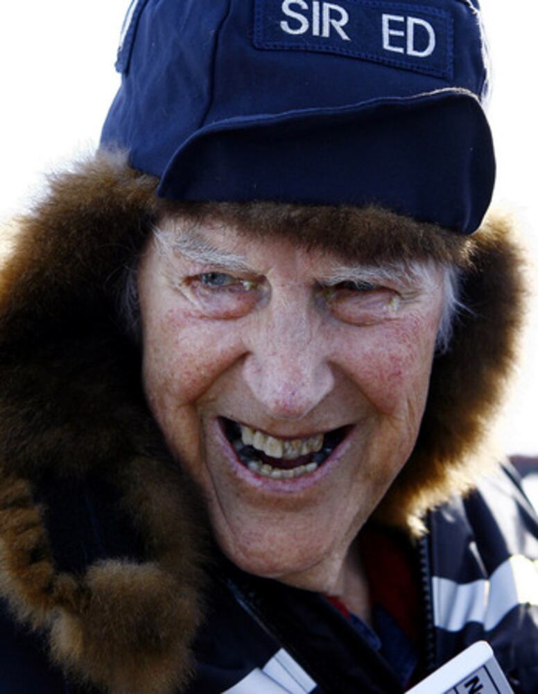 Sir Edmund Hillary, Mount Everest conqueror, dies at 88