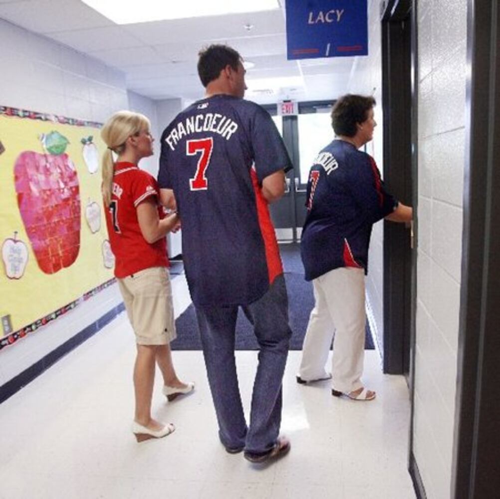Jeff Francoeur visits his old Lilburn elementary school