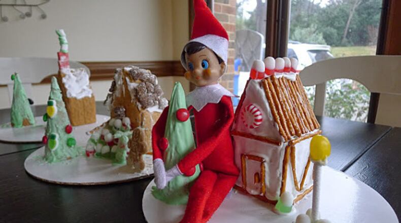 Easy gingerbread houses using graham crackers