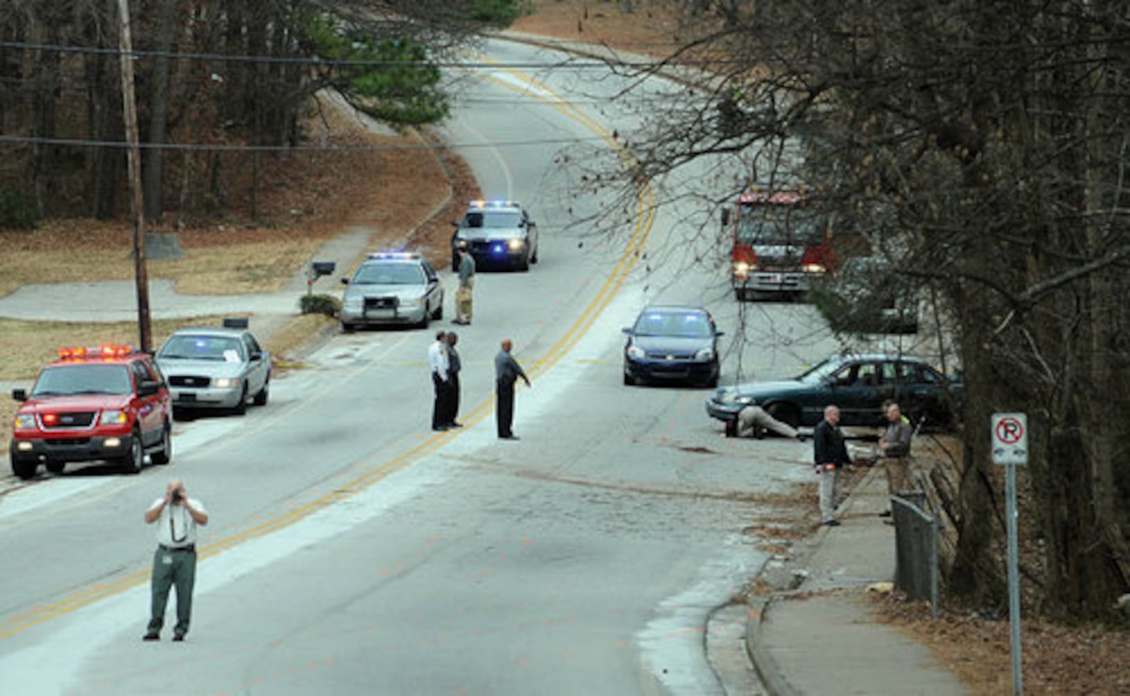 1 teen killed, 2 injured near Stone Mountain High