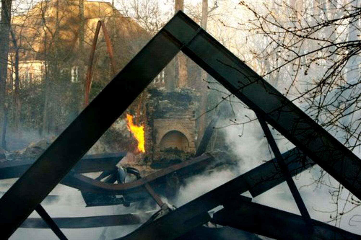 Fire destroys Sandy Springs mansion