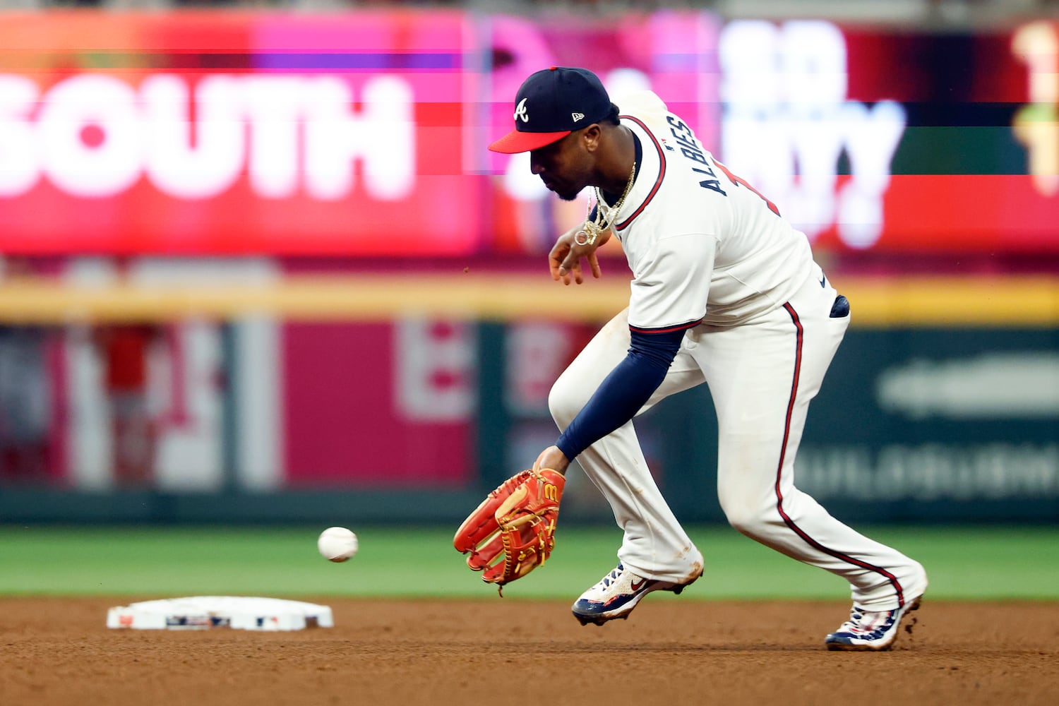 Reds Braves Baseball
