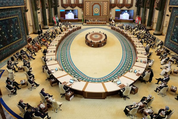 Arab leaders attend the opening session of the 34th Arab League summit, in Baghdad, Iraq, Saturday, May 17, 2025. (AP Foto/Hadi Mizban, Pool)