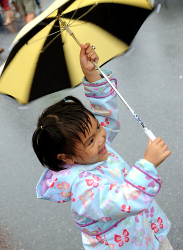 Rain can't spoil Taste of Alpharetta