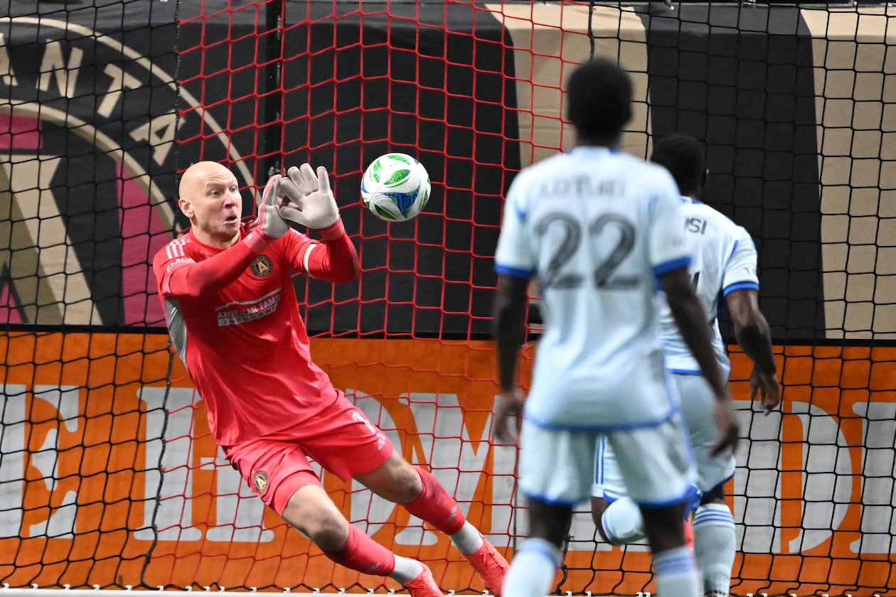 Atlanta United goalkeeper Brad Guzan announced on Tuesday that he will retire after the season's final match on Saturday. Guzan has been with the team since its inaugural season in 2017. (Hyosub Shin/AJC)