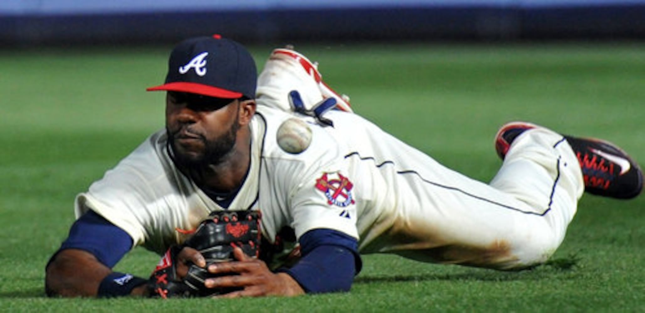 Braves wear new uniforms against Brewers