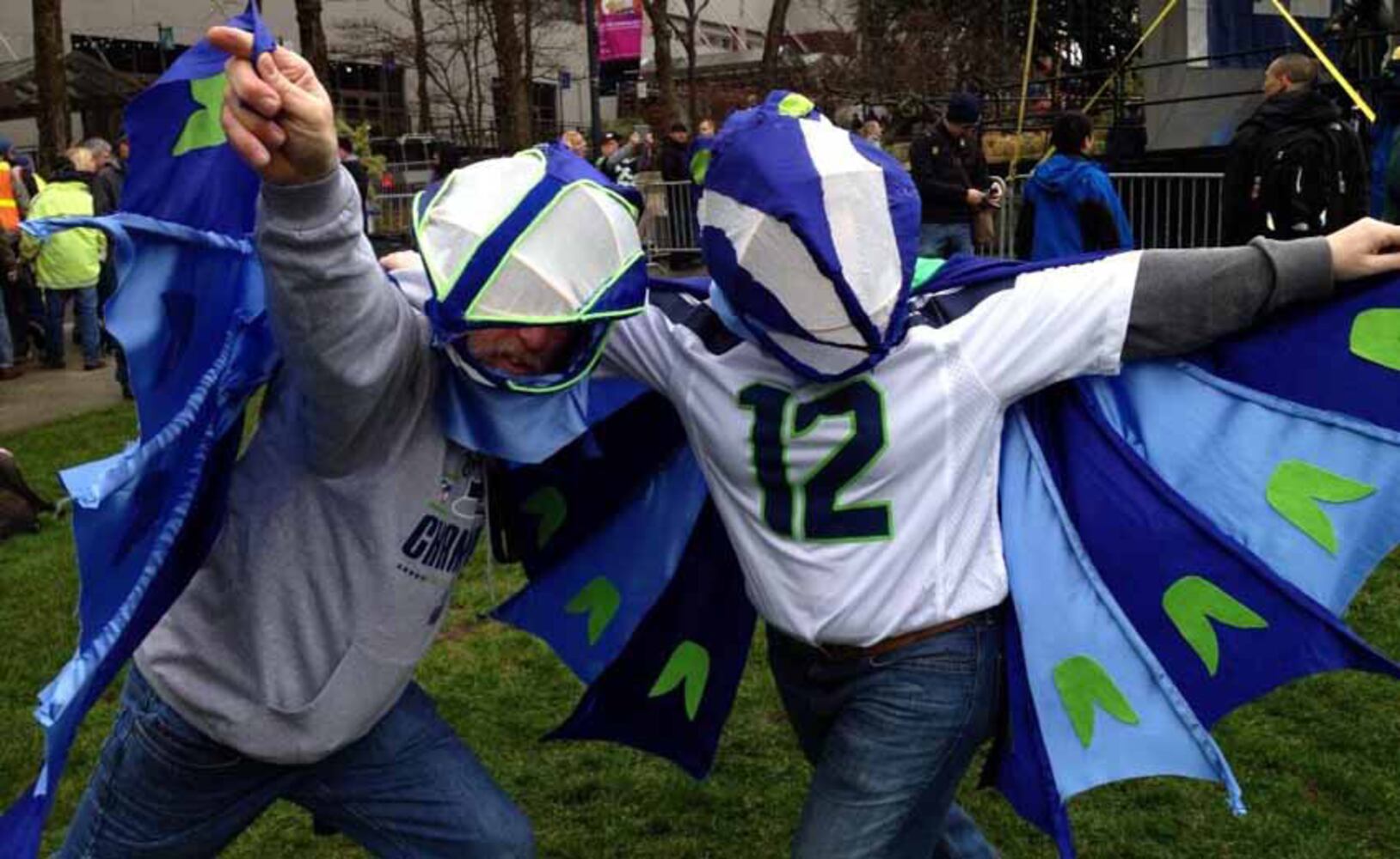 Fans rally for Seahawks at Seattle Center