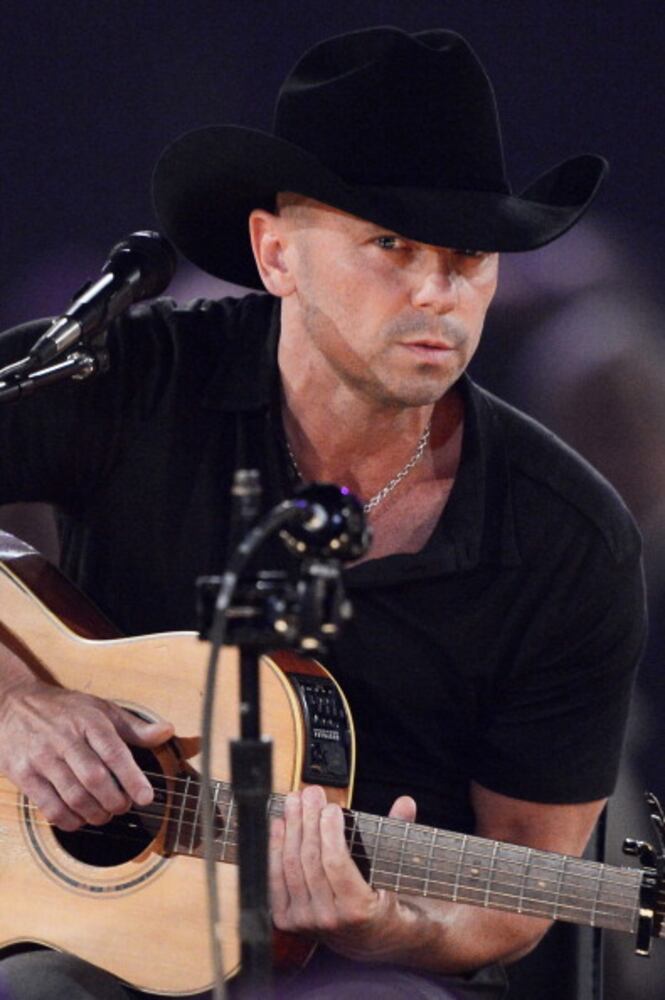Male Video Of The Year - Kenny Chesney - Come Over
