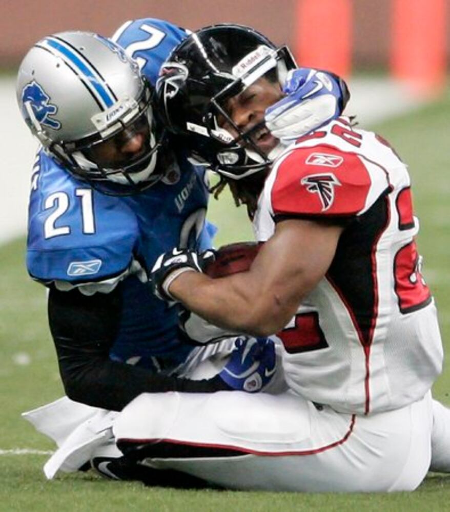 Falcons face Lions in key NFC game