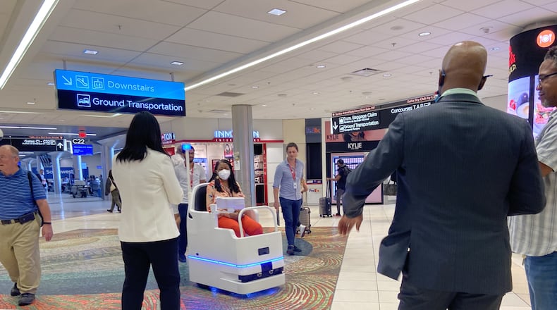 A demonstration of an A&K Robotics self-driving pod at Hartsfield-Jackson International Airport. Source: A&K Robotics
