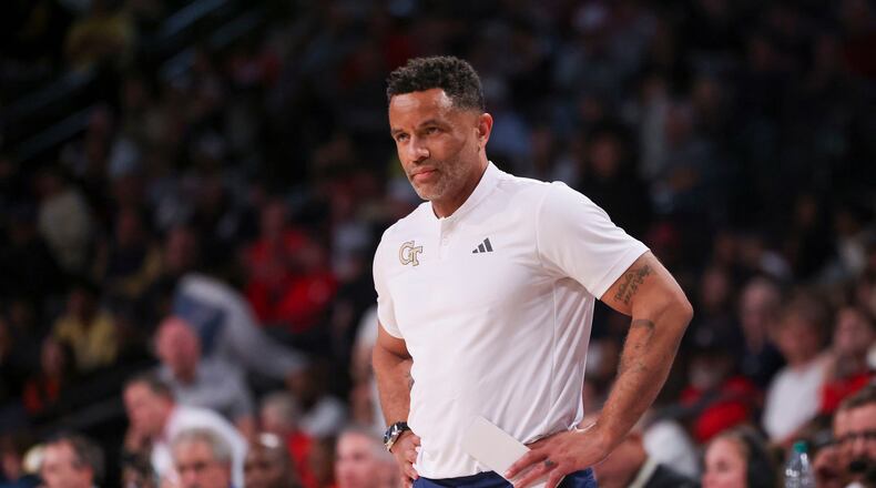 On Nov. 15, 2024, Georgia Tech head coach Damon Stoudamire reacts to a play during the second half against Georgia at McCamish Pavilion in Atlanta. (Jason Getz/The Atlanta Journal-Constitution/TNS)