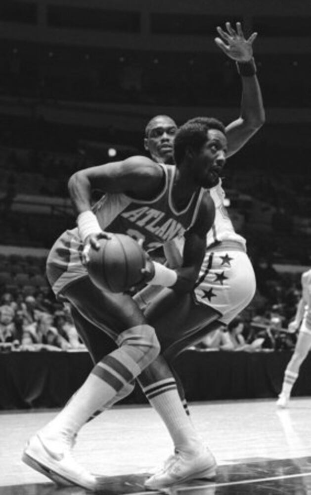 Photos | Ex-Hawks star Dan Roundfield dies