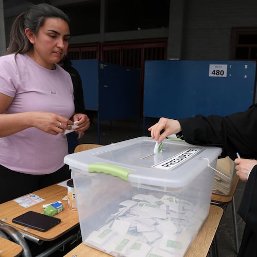 A nun votes during general elections in Santiago, Chile, Sunday, Nov. 16, 2025. (AP Photo/Cristobal Escobar)